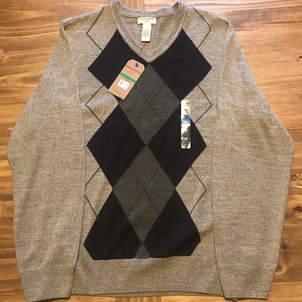 NWT- Dockers Argyle V-neck Sweater, Sz L